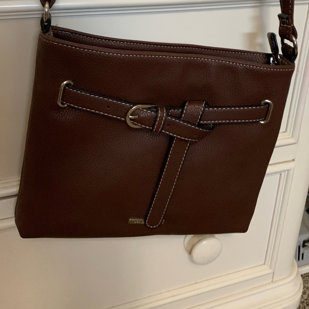 Crossbody handbag
